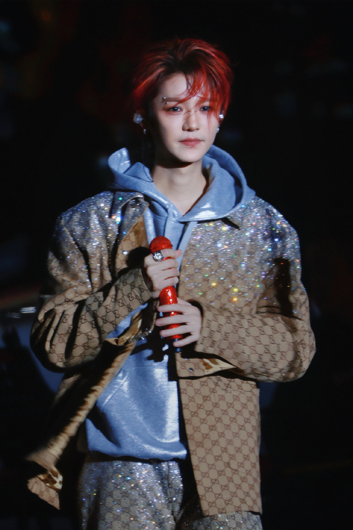 1.陈思诚的新电影很快就会开机，周润发跟刘浩存都会参演，戏份很多。2.庄达菲在影