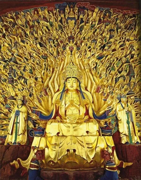 2011年，重庆工人对大足石刻一座800年前的千手观音造像进行全方位修缮。当用X