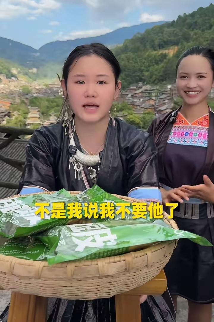 张家齐，终于忍不住了！7月28日，张家齐直播谈及大家将她和全红婵哥哥配对的事