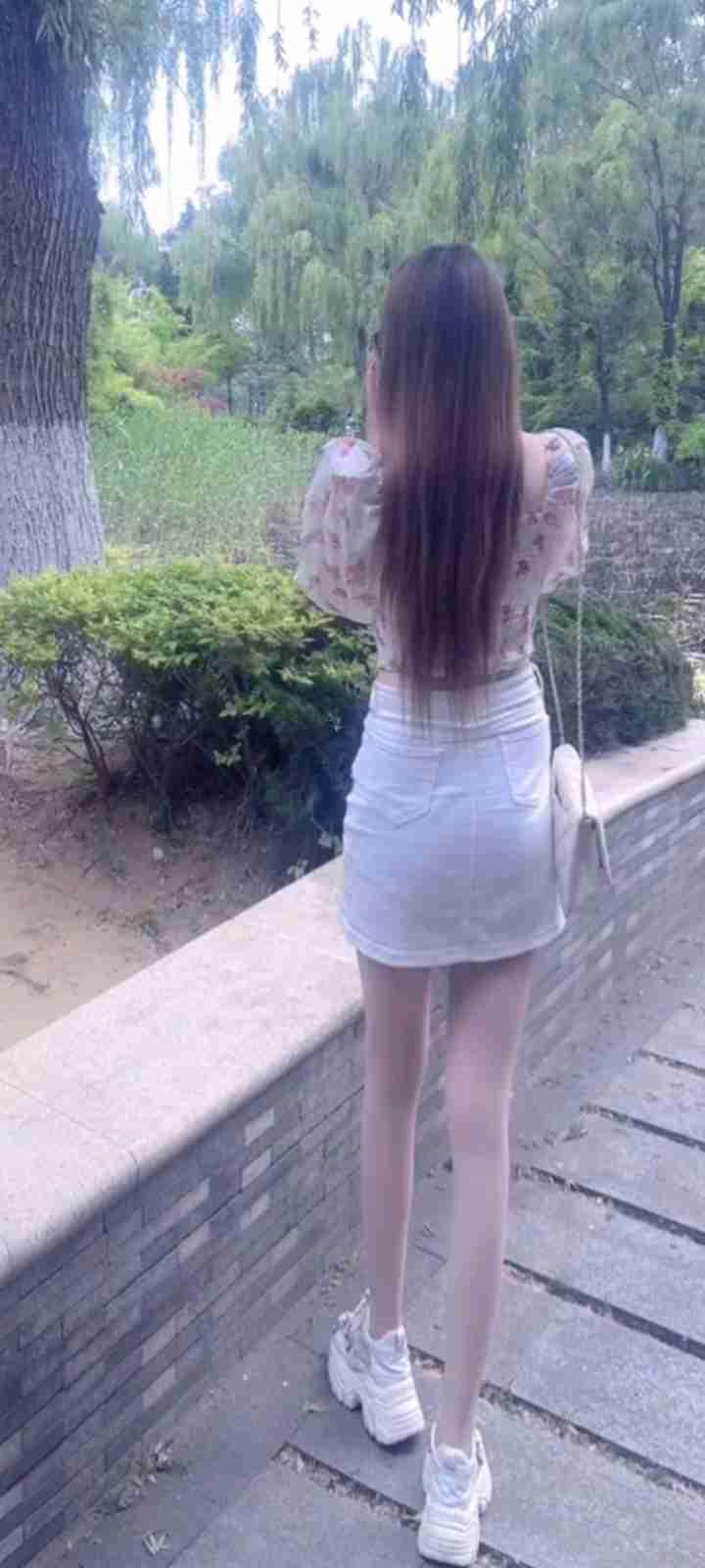 我的今日状态：😁轻松愉快我这里的天气：☀️晴天