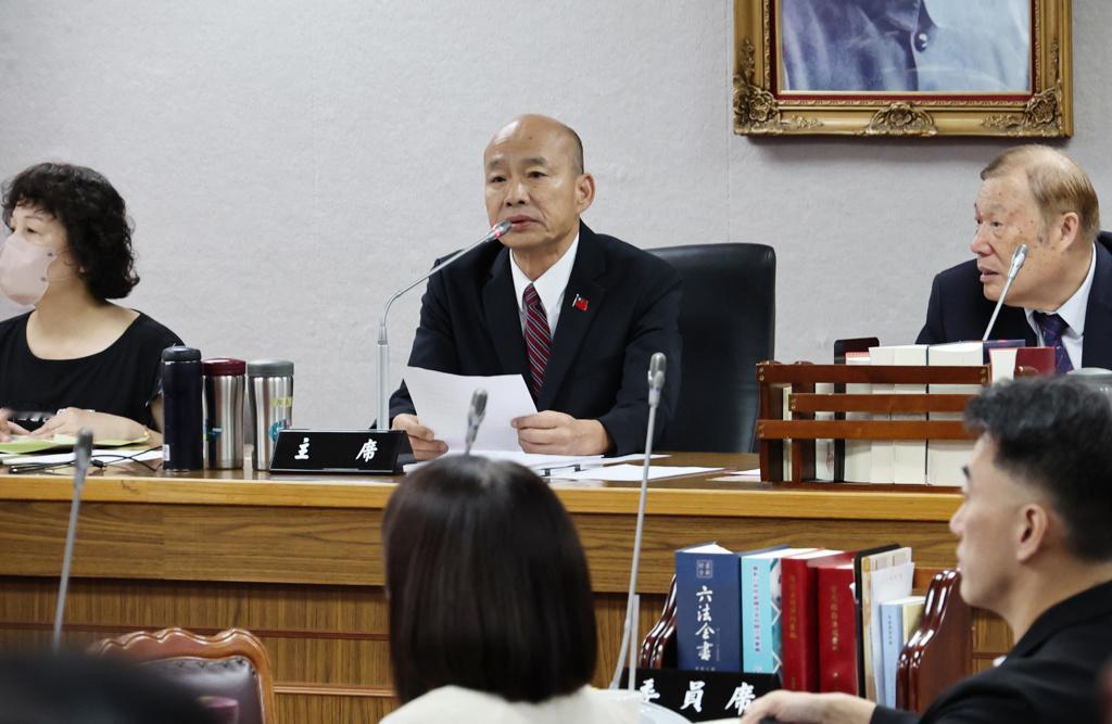 韩国瑜协商发飙最强菜农忆北农往事：他真的很讨厌空等开会台立法机构今（11）日