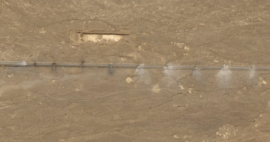 🔻为了掩护昨天伊斯法罕南部美军营救飞行员的行动，美军战机投放JDAM把伊斯法罕