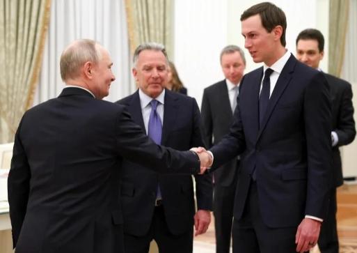 就在这两天，一个惊天消息炸翻了国际舆论场： 普京的心腹居然带着12万亿美元的