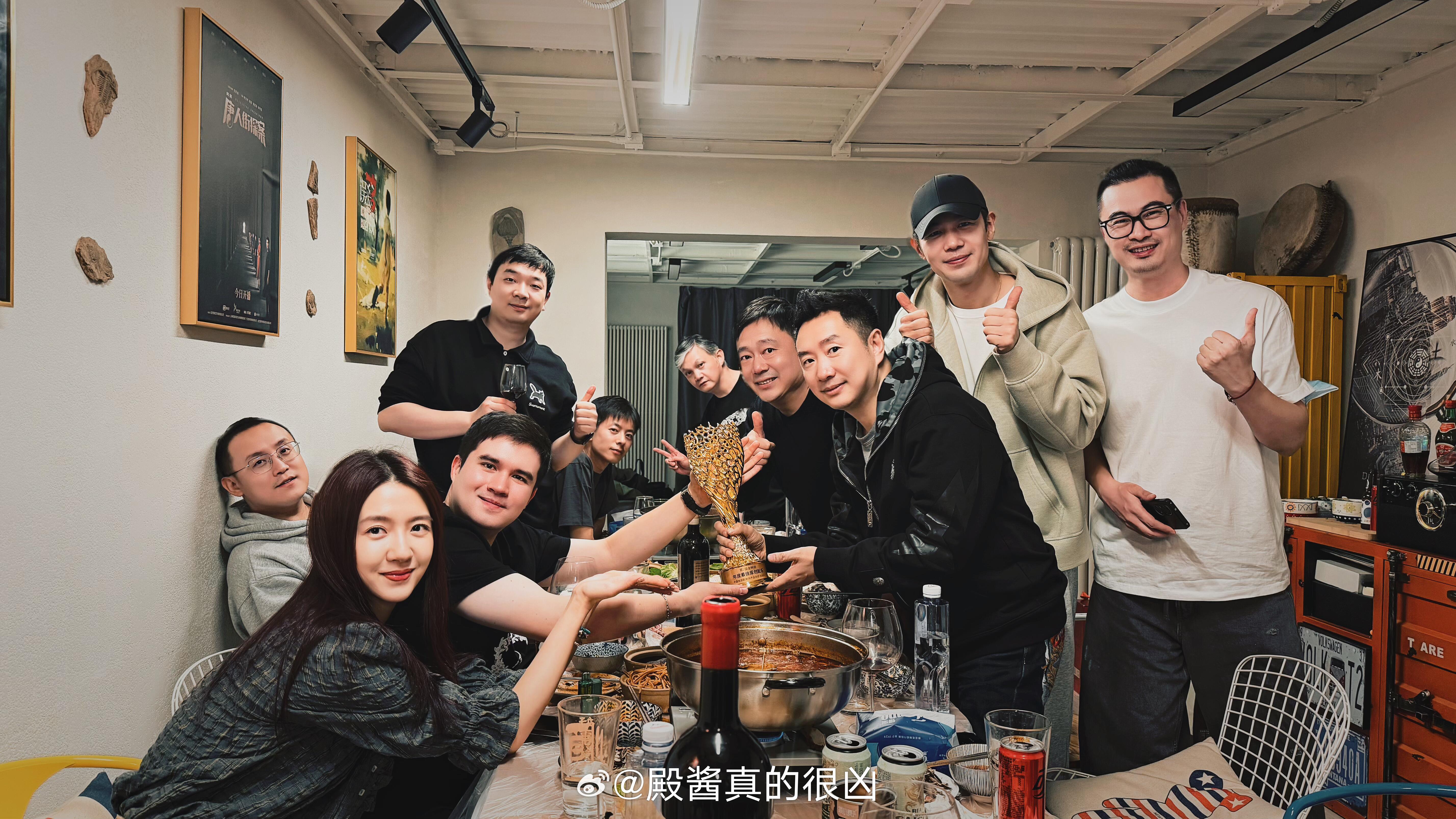 藏海传剧组还有新合照呢