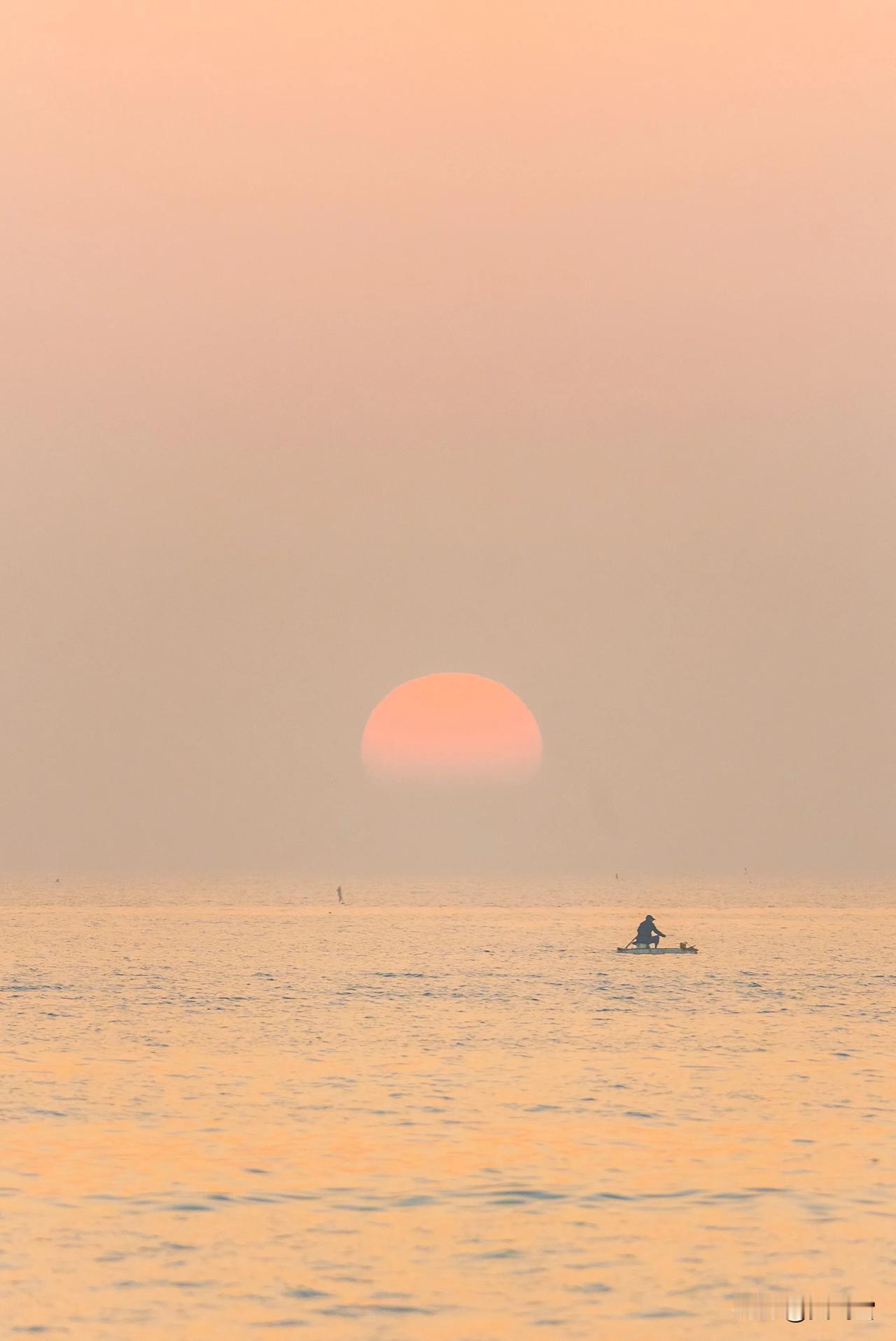 12🈷️到次年4🈷️是涠洲岛的观鲸季节，这次特地预留三天时间在岛上，结果还是