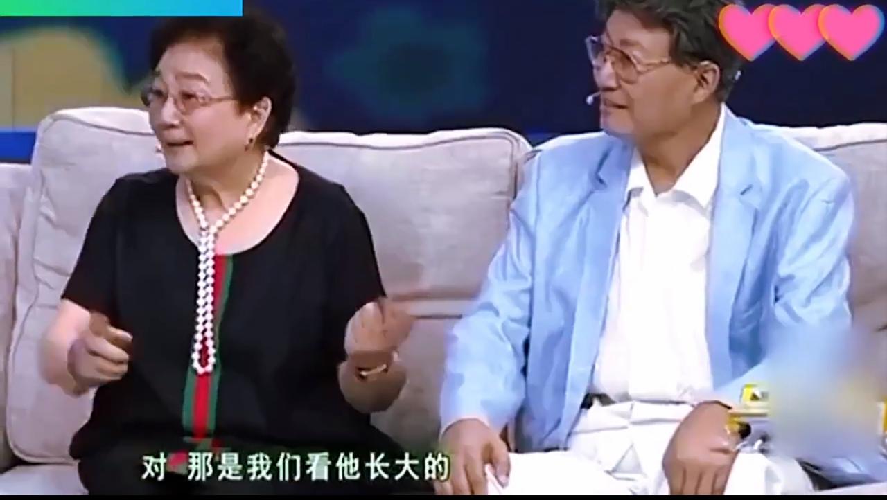 原来汪峰的父亲非常看不上汪峰唱流行歌。这是演员胡军的父母在节目上爆料。他们是