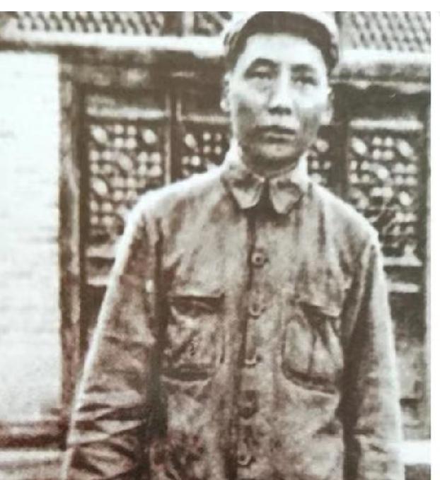 内忧外患下，毛主席凭什么稳住红军陕北大本营？1935年秋，历经千难万险的中
