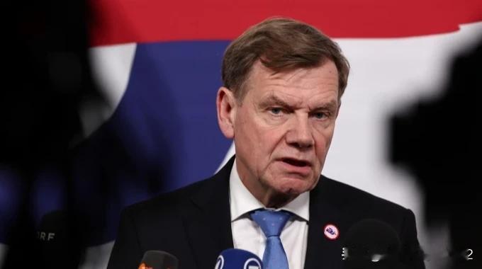 德国暗示，乌克兰可能面临“痛苦的让步”，最终以公投结束德国外交部长瓦德富尔