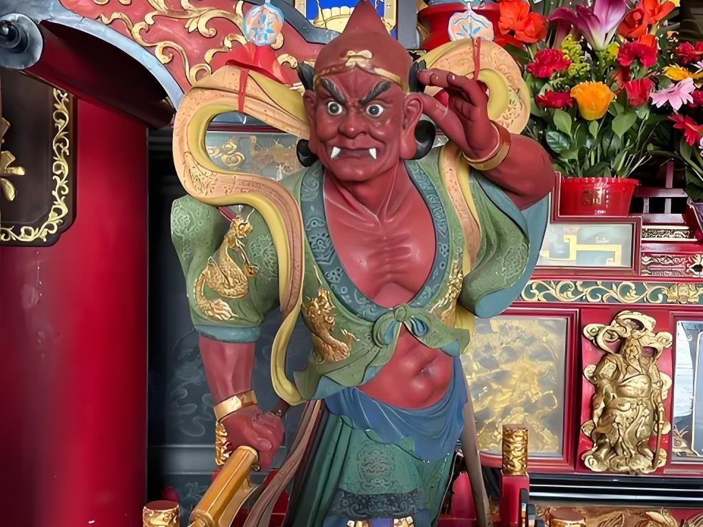 《封神演义》：桃精柳鬼高明、高觉，是千里眼顺风耳吗？高明和高觉是棋盘山的两个