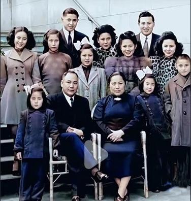 这是47年上海滩富豪郭标的全家福，子女比明星还有气质，钱真养人