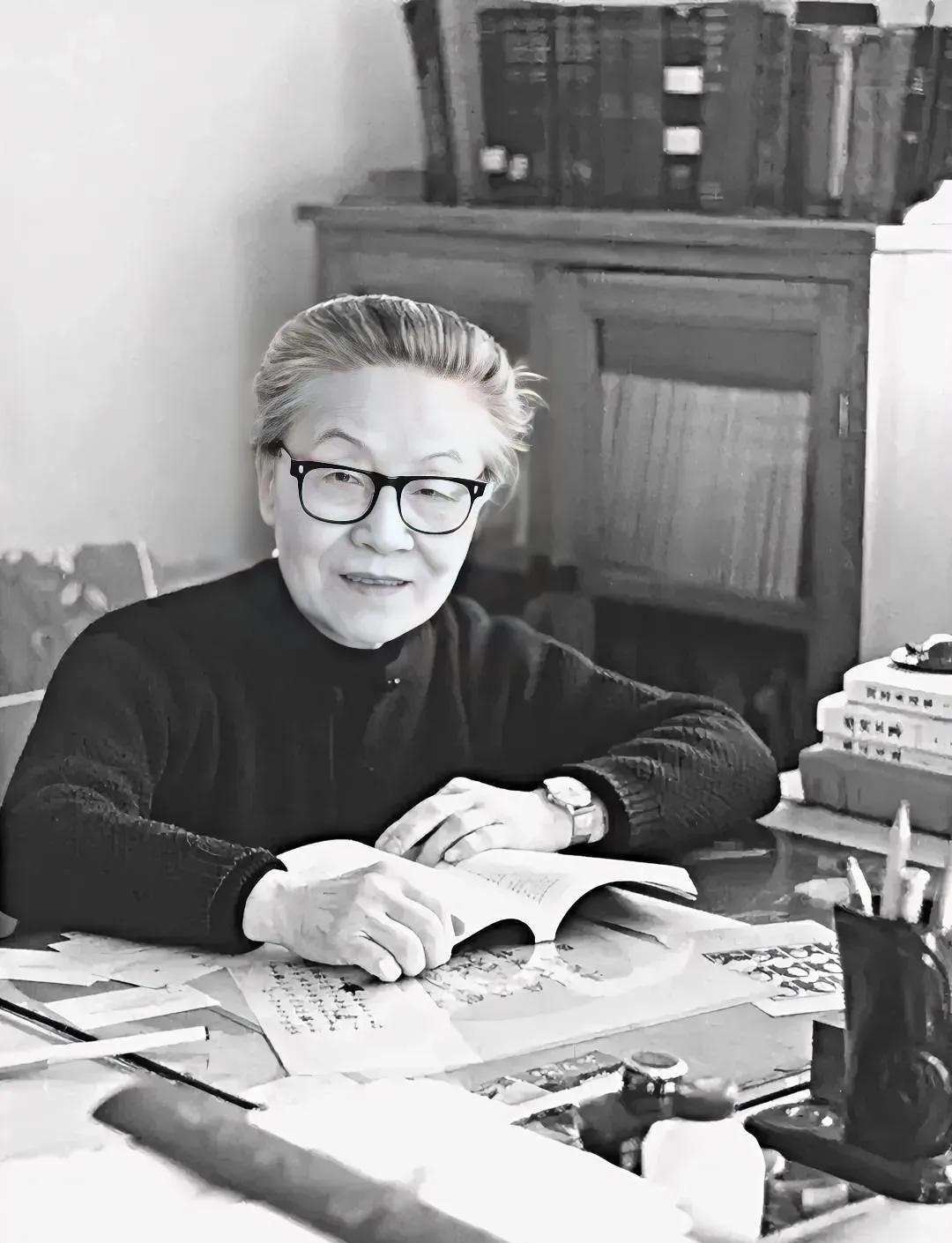 杨绛先生说：“我已经没有兴趣，给每个人留下好印象，你所见即是我，好与坏我都不反驳