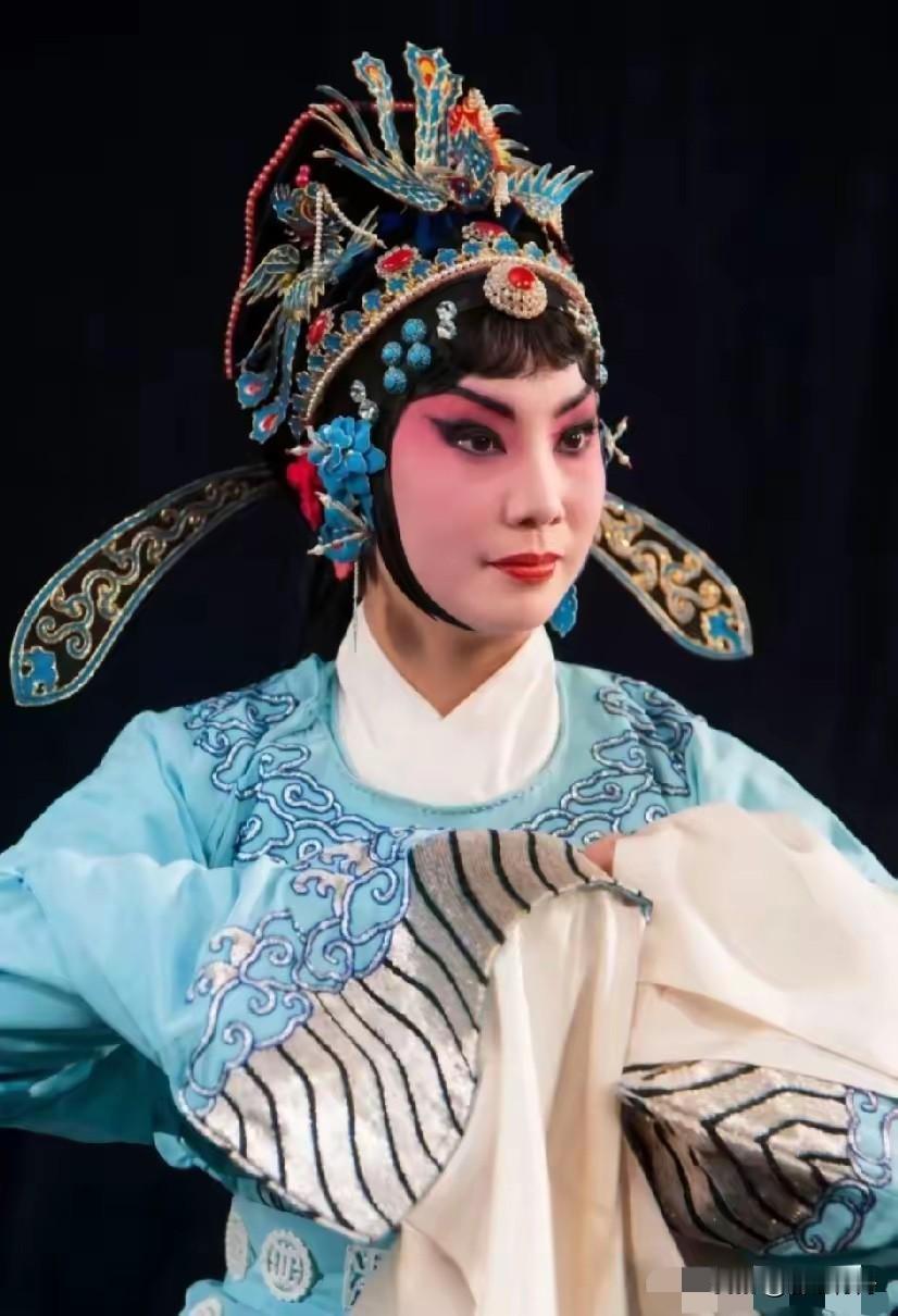 79岁的李维康去世了，查了一下才知道，她的晚年生活居然是这么过来的。8月28日