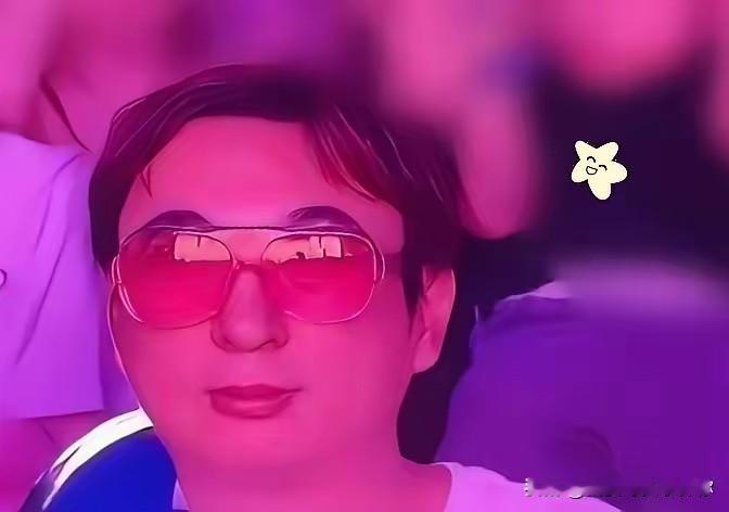 真有人能看懂王思聪吗快四十岁的人，特地飞新加坡看Blackpink演唱会。镜