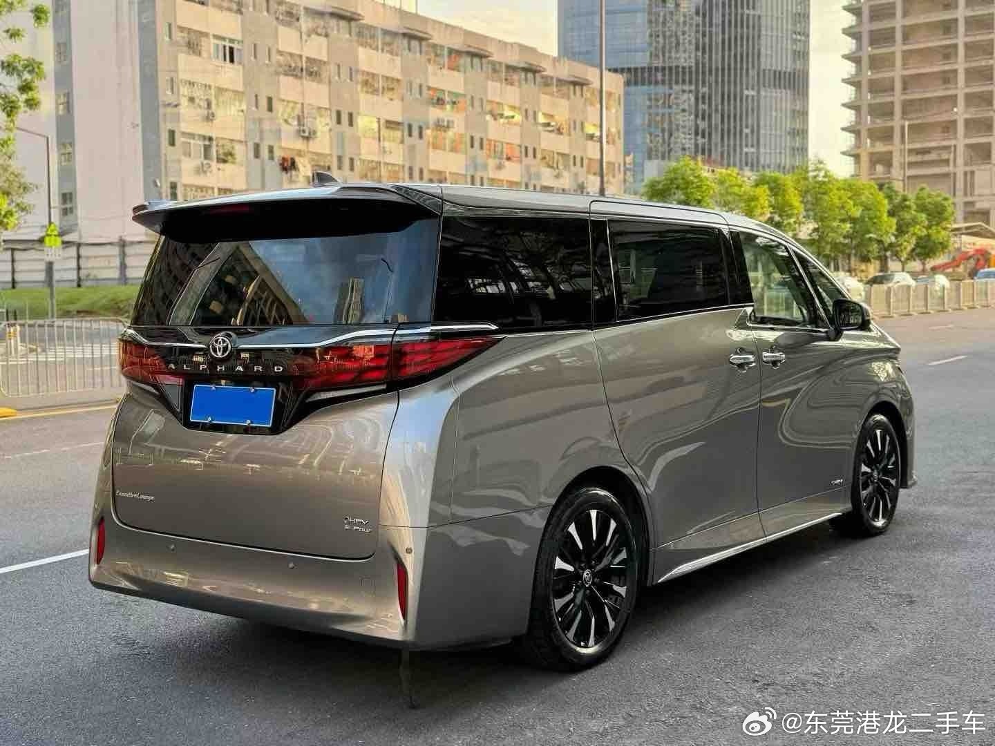 #2024款埃尔法双擎2.5L臻享版#2023年09月，4万公里，2.5L双擎原厂配置2.5L双擎混