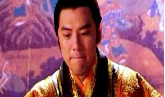隋末，李密护送杨广的萧贵妃回扬州，途中客栈休息时，李密夜里偷偷爬到萧贵妃的床上，萧贵妃生气道：“我可