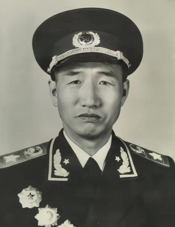 抗日战争时期阎锡山见到了徐向前，非常欣赏他的军事才华。这话背后，其实藏着一段旁人