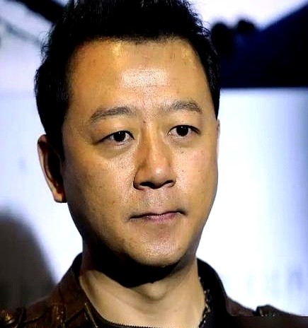 梅婷拿300万，郭涛只要8万8，整整差了34倍。当年《父母爱情》剧组穷得叮当响，钱全砸在海岛搭景、淘