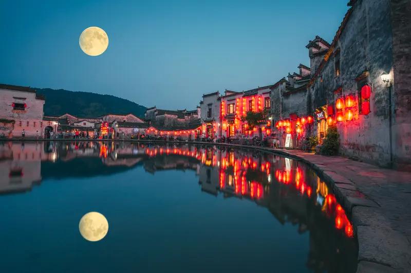 明年假期安排公布，中秋国庆能“请6休17”，太让人惊喜了！国务院办公厅公布，明年