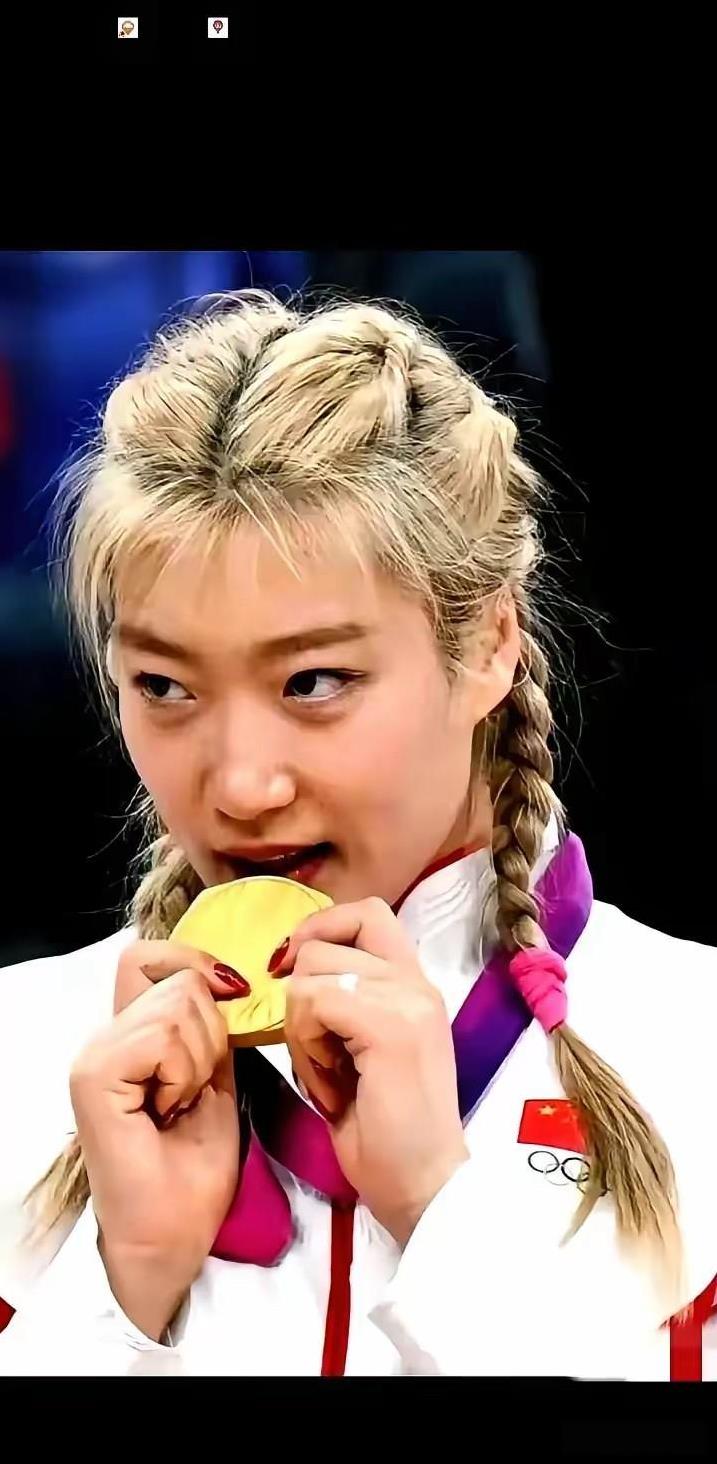 李梦和张隆领证了？这我真看不懂！张隆前妻锤得那么狠！婚内出轨惯犯+全家祖传