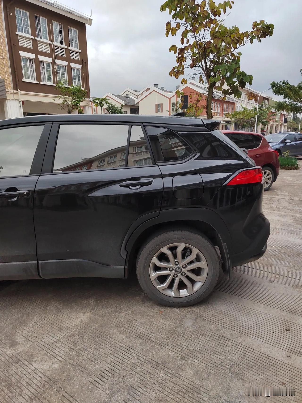 确诊肾炎二期后，每月都要往医院跑。今日复诊取药，主治医生说肌酐数值正常，问题不大