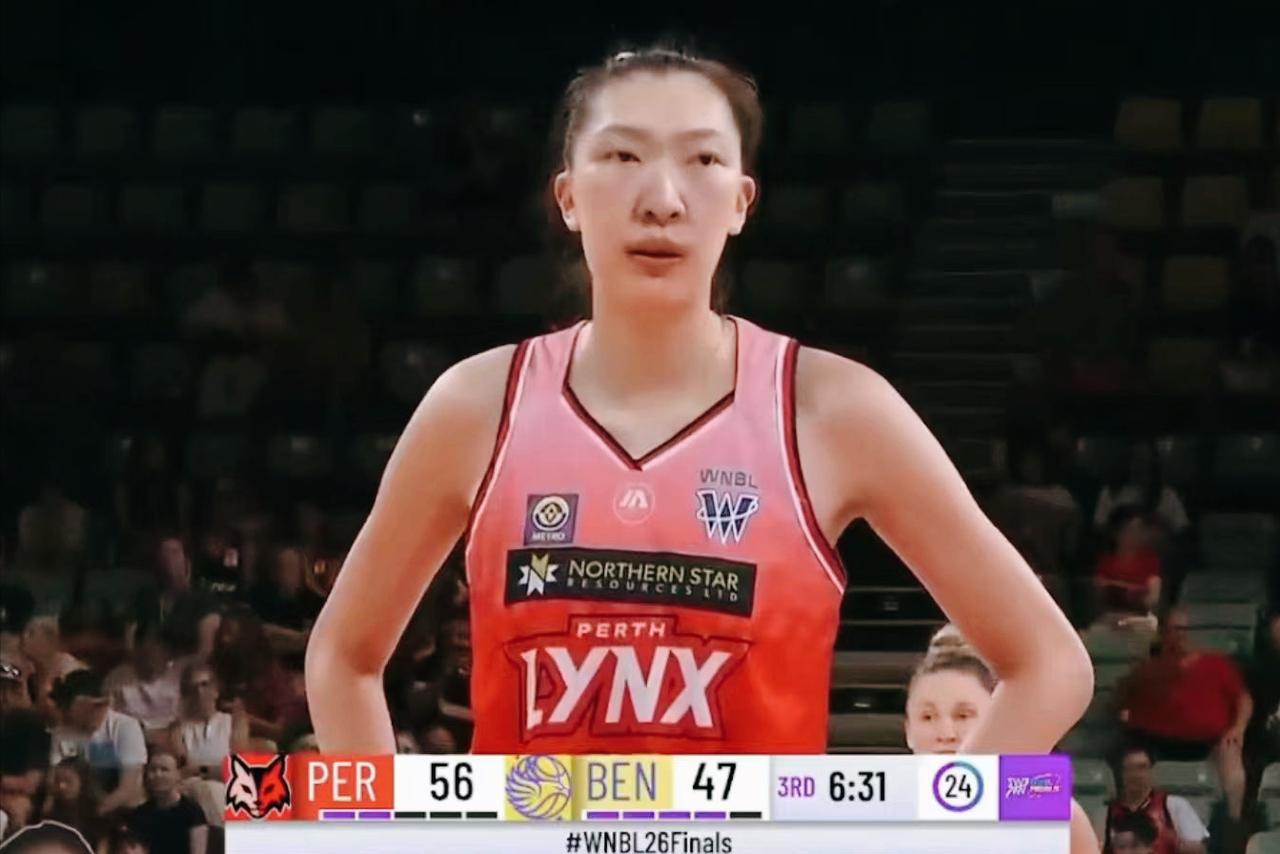 韩旭赢了！WNBL季后赛第一场，珀斯山猫86-76本迪高精灵。北京