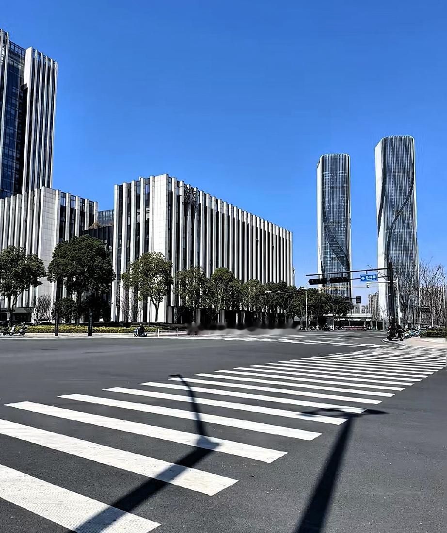 提前通知，从7月25日开始，非必要的情况下就别再在下午6点之前气温常常