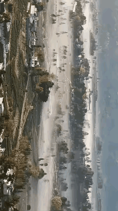 近日，四川一位摄影爱好者，无意间录到了一段绝美视频，传到网上后很快被人民日报、央