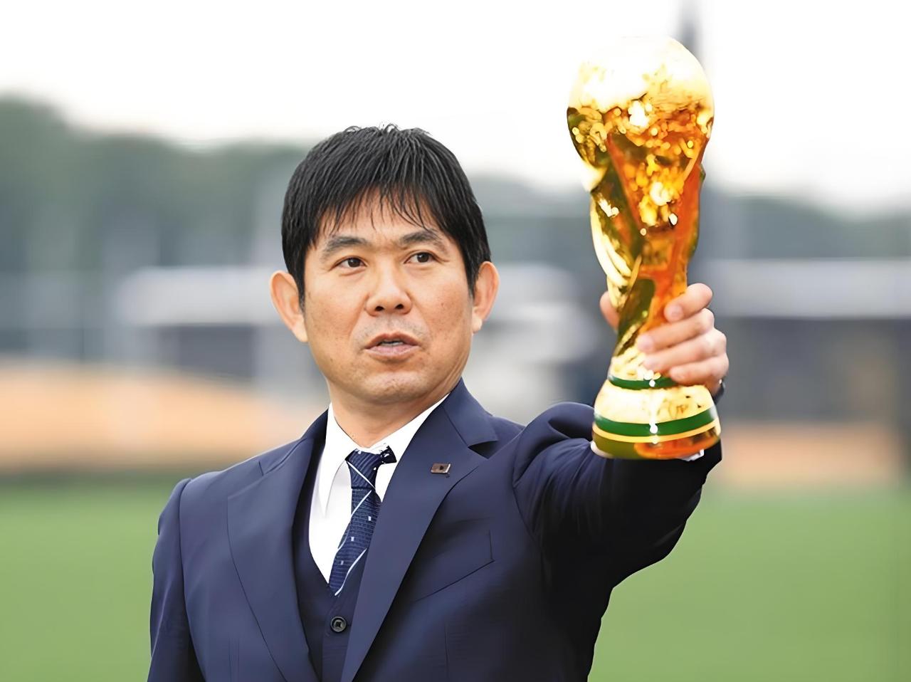 森保一还是没走成。 日本队前脚刚在32强赛上被巴西队2比1逆转，后脚日本足协