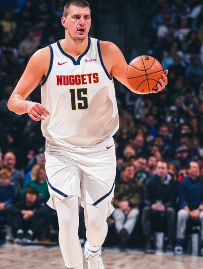 攻防持球手太重要了，掘金建队思路落后了。这两年越来越证明，强队多个持球手是标配