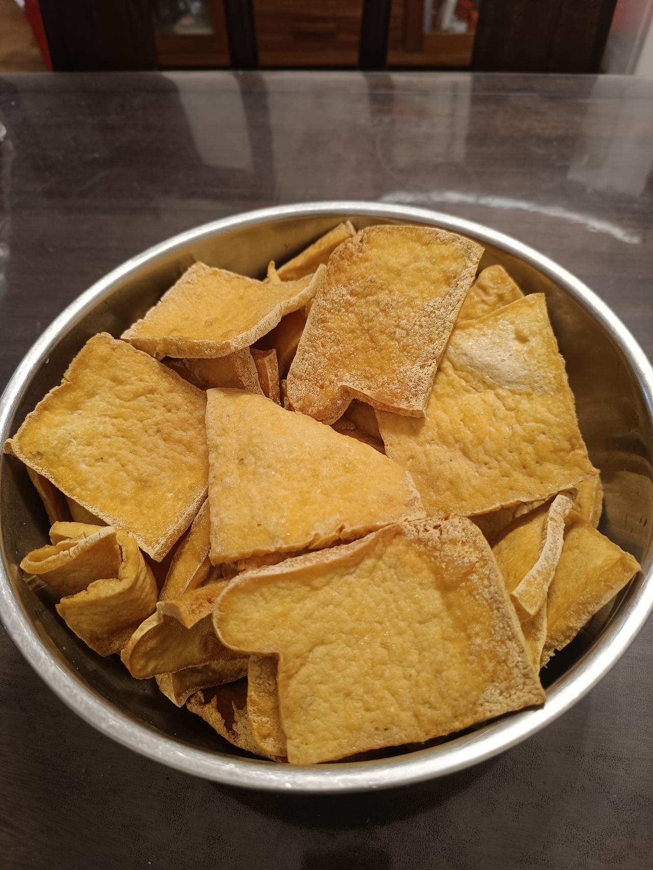 姐妹们，你们家年货都准备好了吗？再有两天就过年了，我还是老规矩，就炸了豆腐、