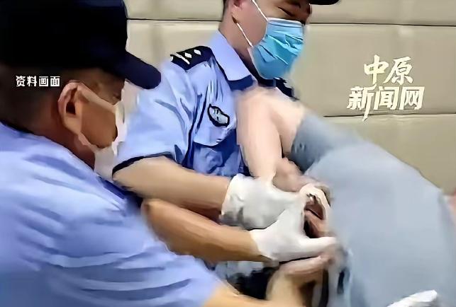 国家安全机关罕见用“彻底清场”四个字形容行动结果——多名涉嫌刺探军事科研情报的日