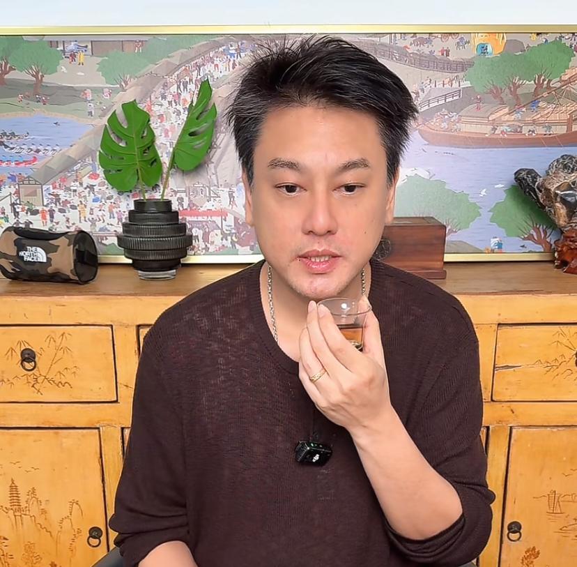 朱孝天解释说，跟F4的其他三个人只是没那么熟了，并不是网友说的他们不和。朱孝天