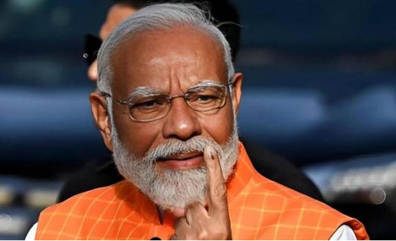 印度代表团来华后彻底破防，看清与中国差距，莫迪陷入两难境地，印度紧急来华的商务代