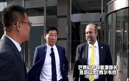 魏建军没有抓住重点！巴西的能源部长要买长城的车，魏总推销自家的高山系列时