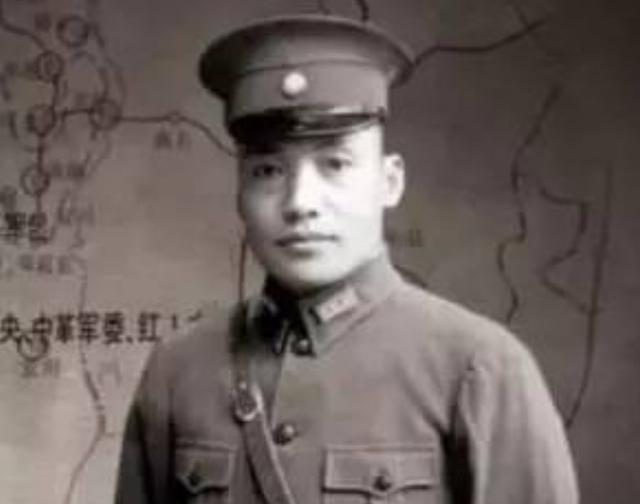 🌞1936年，一名国民党中将跟随红军走完长征，谁知等到了延安，毛主席却劝他