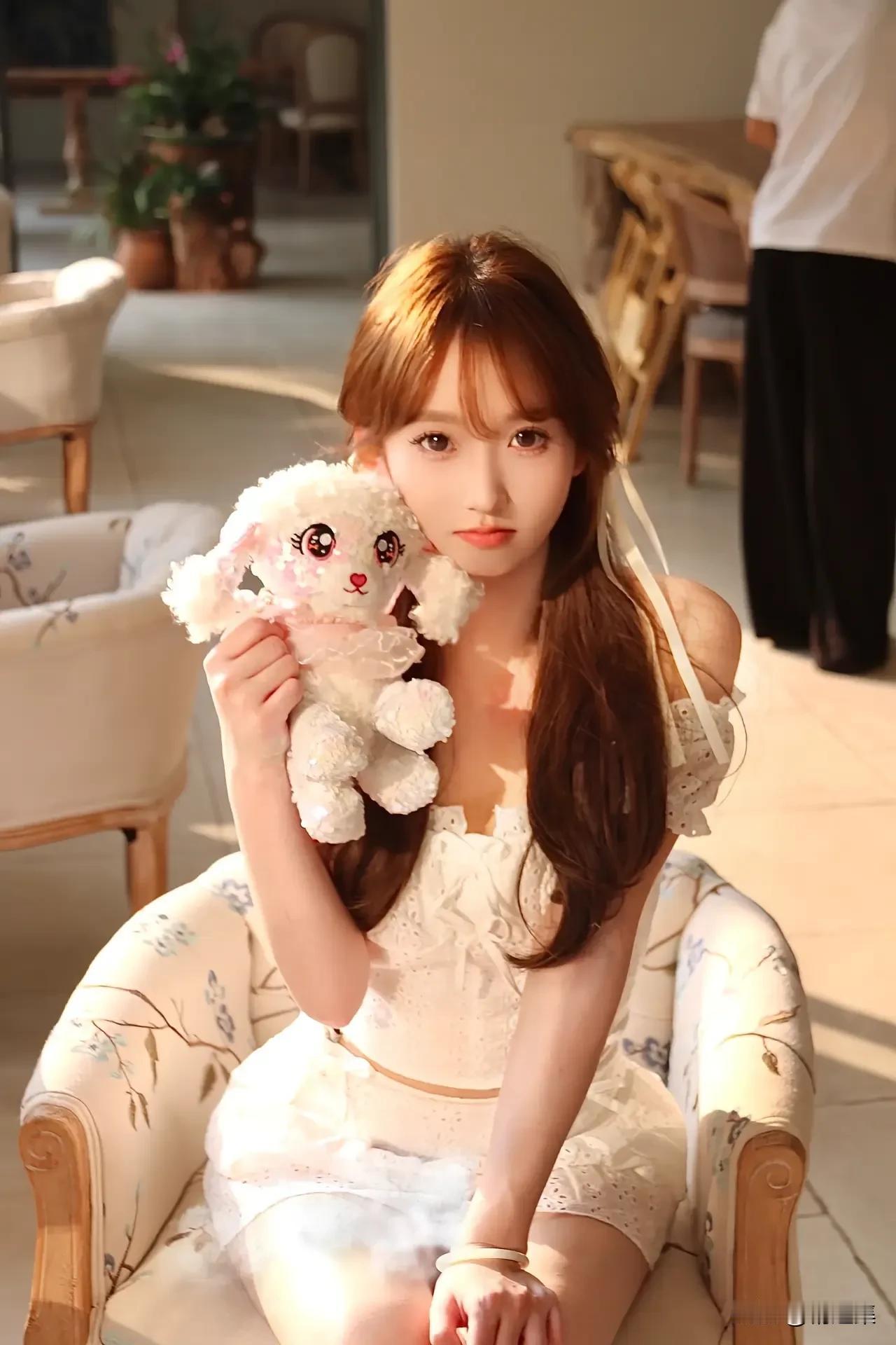 少女心满满，甜美瞬间定格