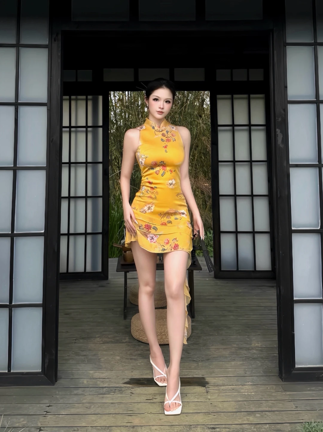 穿旗袍的东方女人