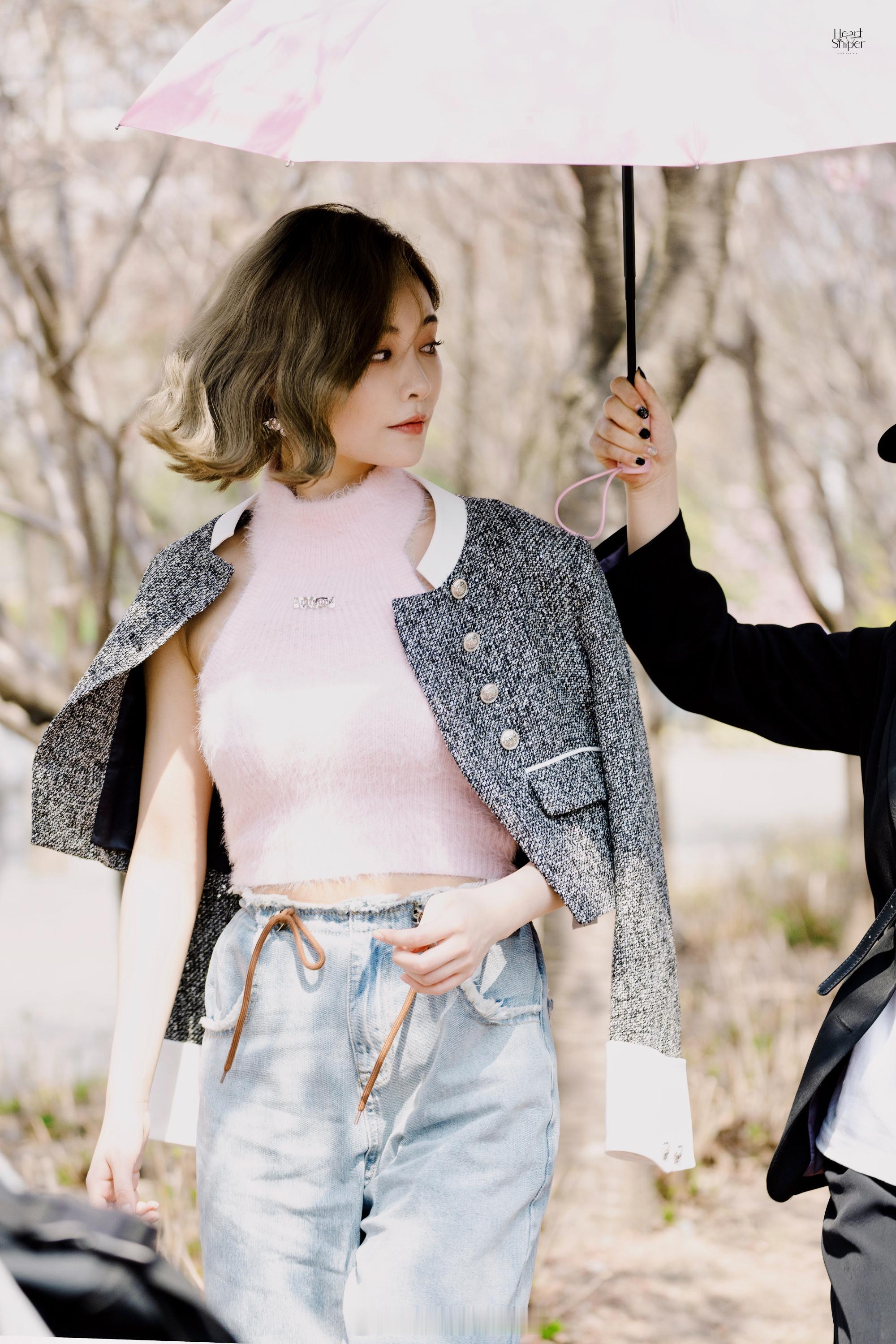 许佳琪樱花浪漫街拍