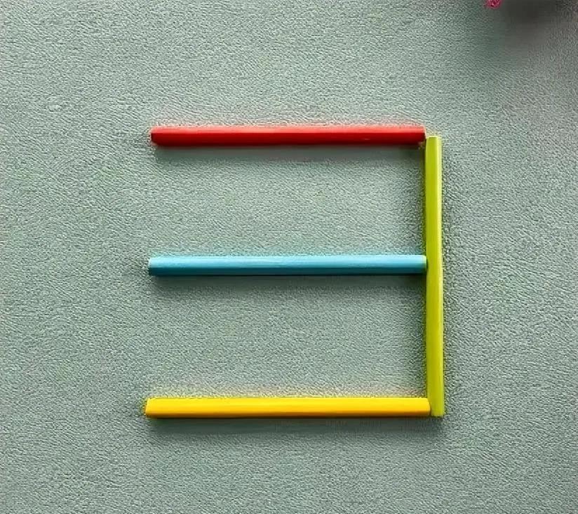 脑洞思维题，如何移动一根木棍，摆成一个田字