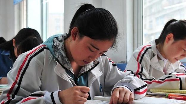 从教多年，我发现高中以下无学霸！孩子有没有学习天赋从高中开始看，小学、初中伪学