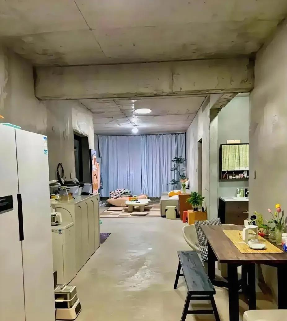 买完房子没钱了，就这样吧，不装修了