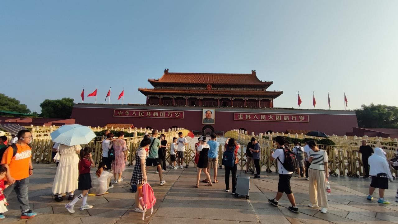 我侄女又把北京市朝阳区东坝区域的房产卖了，赚到了够后半生大众消费的银两，这已经是