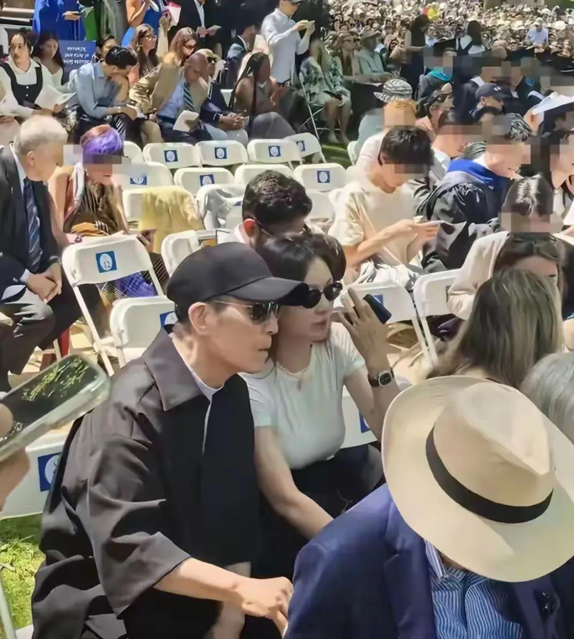 44岁陈婷越来越贵气了！陈婷和张艺谋icon参加二儿子耶鲁大学icon毕业典礼，
