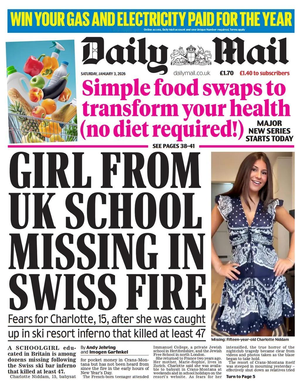 15岁的夏洛特·尼达姆（CharlotteNiddam）出现在《每日邮报》头版