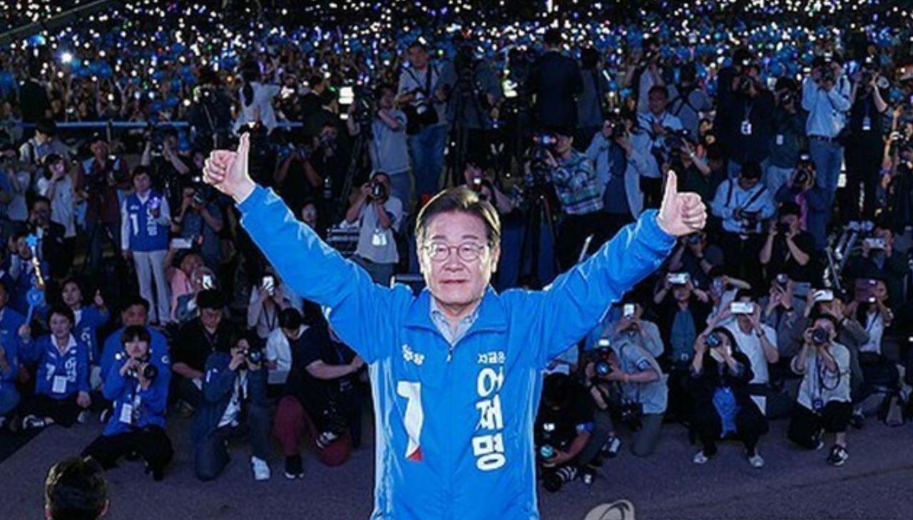 【韩国总统选举的出口调查显示：李在明以51.7%支持率居首，意味着大概率以大获全