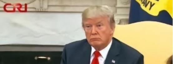 美国这是把“双标”玩出花了？曾经中国1000多名外逃贪官被他们当“宝贝”一样捂着