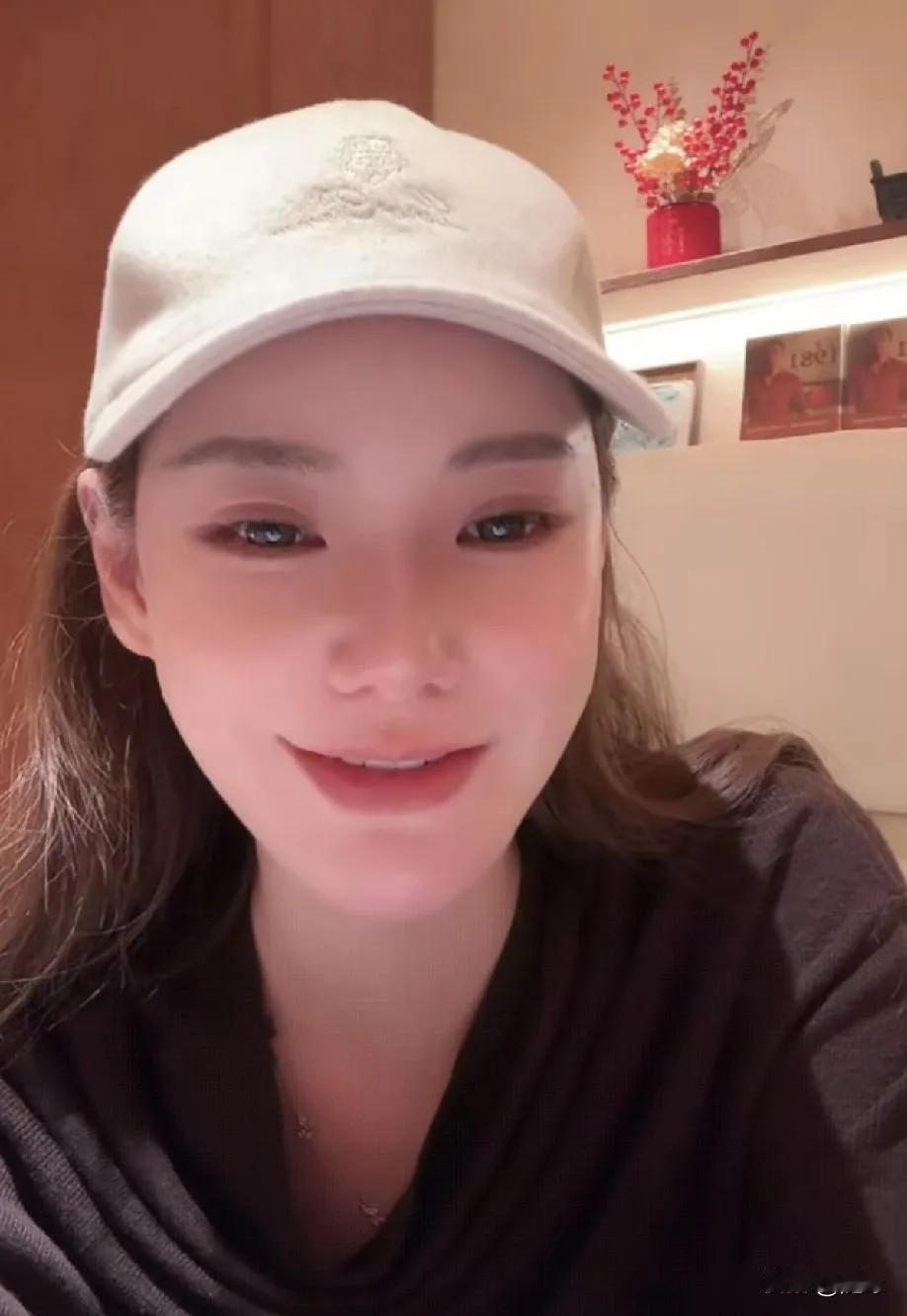 笑晕[捂脸哭]马筱梅是真不把粉丝当外人啊！什么都往外说，她爆料汪小菲现在都不愿意