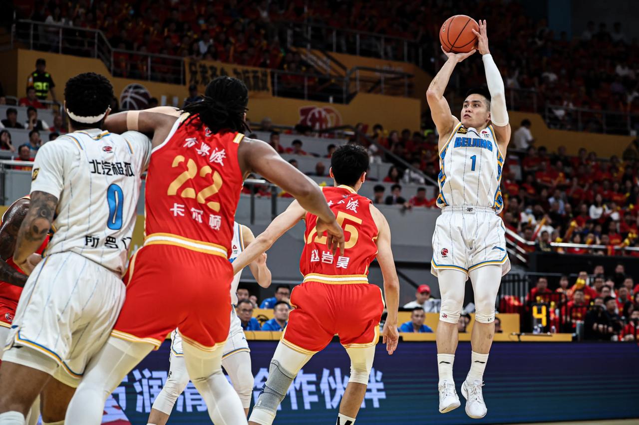 这次广厦队还真的血本无归了，因为他们并没有留下赵岩昊。从当下的情况来看，当他离队