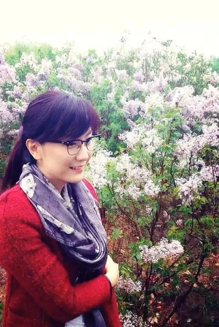 原来，香港资深媒体人秦枫2011年5月曝光过释永信的事情。2007年初，秦枫
