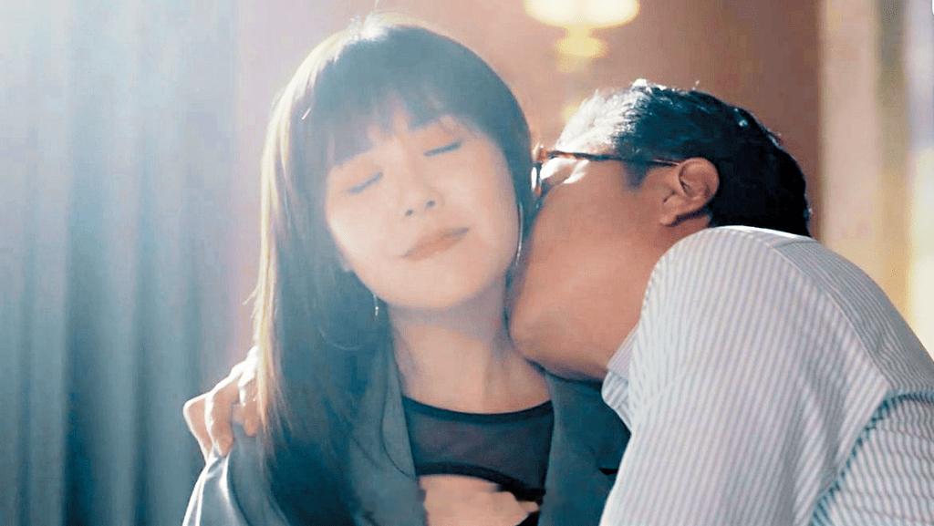 东周刊：刘佩玥最强“绿茶婊”鬼祟拍拖断正！密冚恋情7年被发现速撇2013年参选